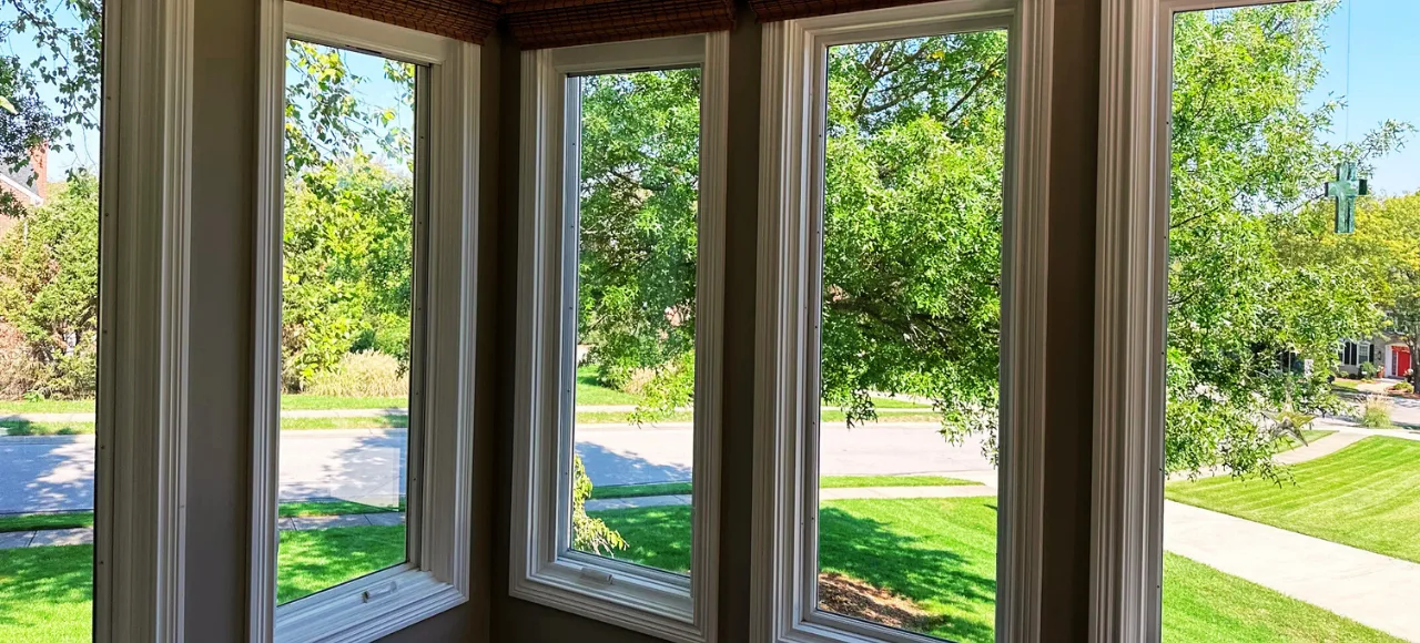 Professional window cleaning for homes throughout Cincinnati and Northern Kentucky. Our experienced technicians deliver streak-free results using eco-friendly cleaning solutions Professional window cleaning for homes throughout Cincinnati and Northern Kentucky. Our experienced technicians deliver streak-free results using eco-friendly cleaning solutions