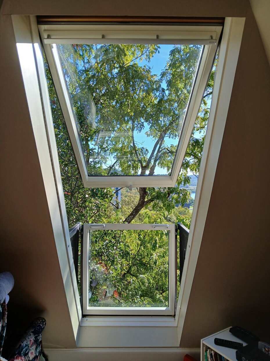 Skylight and specialty glass cleaning Clean skylight after professional window cleaning